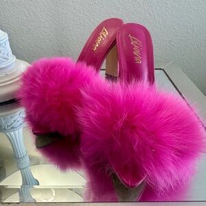 Valentines Peep Toe Stiletto Pointy Fur Mule Sandal Heels 7.5 worn twice